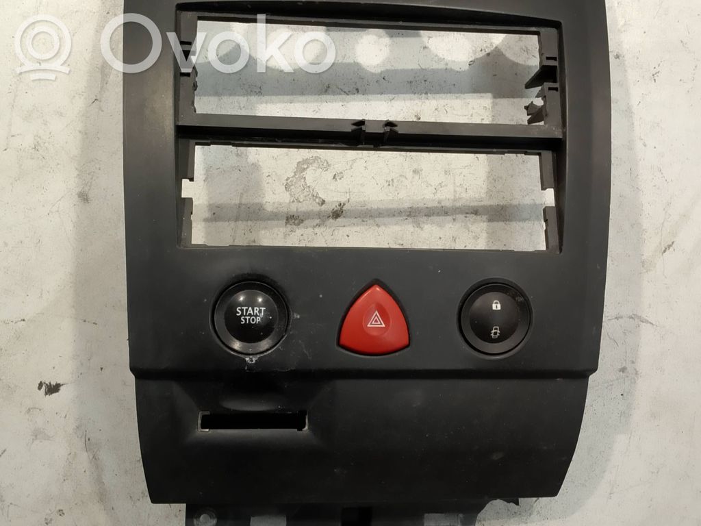 Renault Megane II Ignition key card reader 