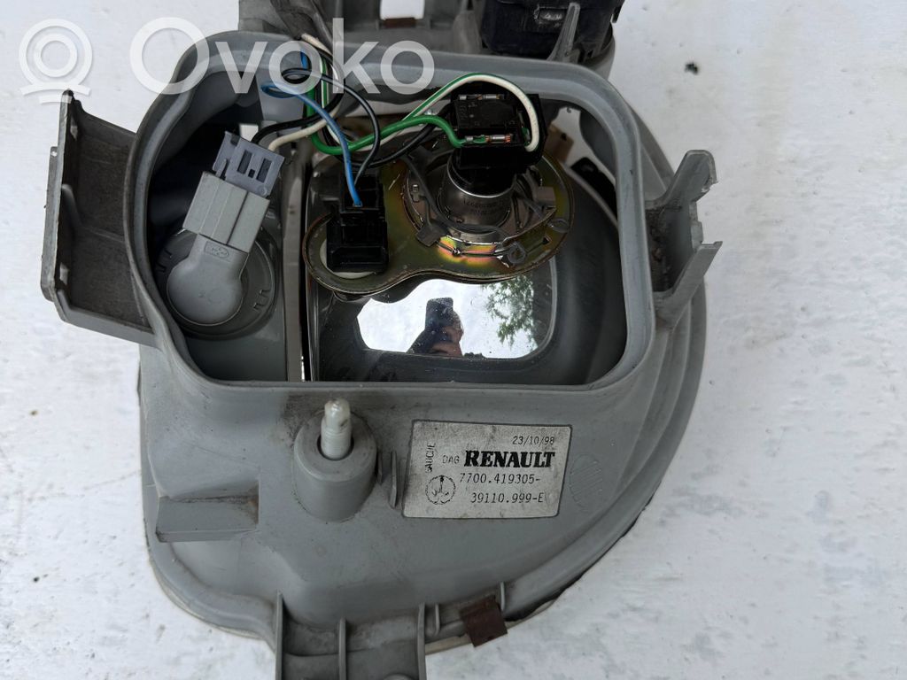 Renault Master II Scheinwerfer 