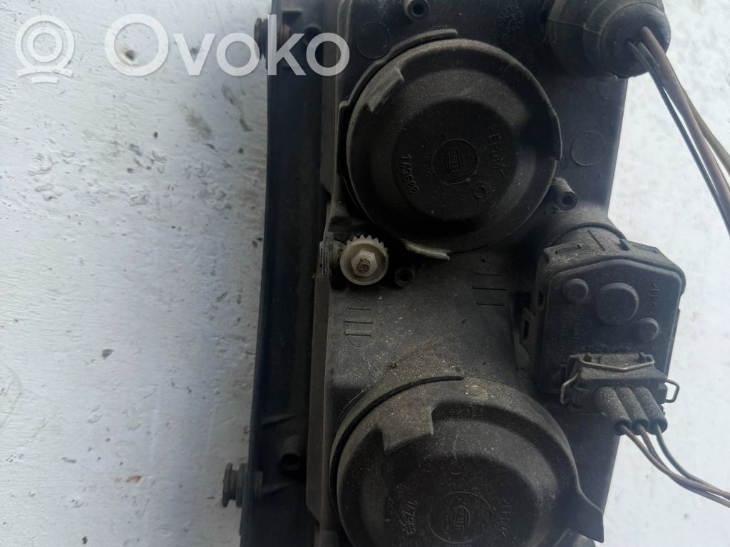 Volkswagen PASSAT B5 Faro/fanale 