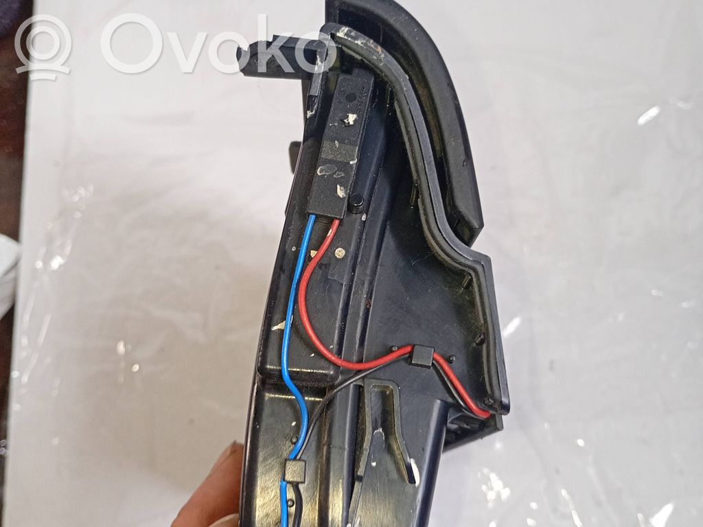 Audi A4 S4 B5 8D Aschenbecher 