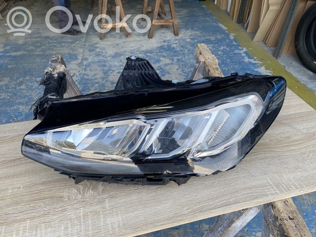 BMW 2 Active Tourer U06 Scheinwerfer 