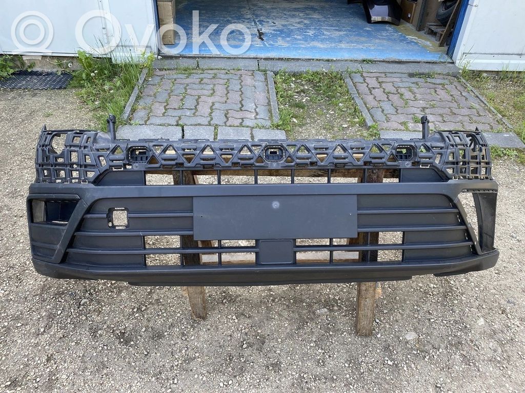 Volkswagen Crafter Front bumper 