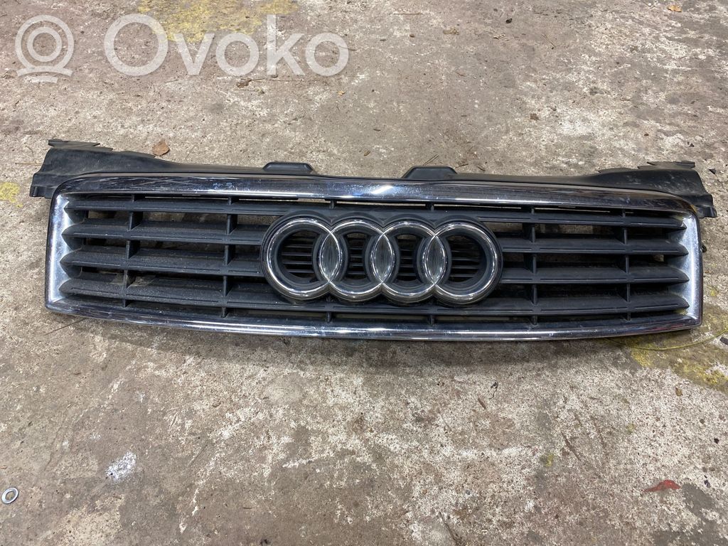 Audi A3 S3 8L Grotelės priekinės 