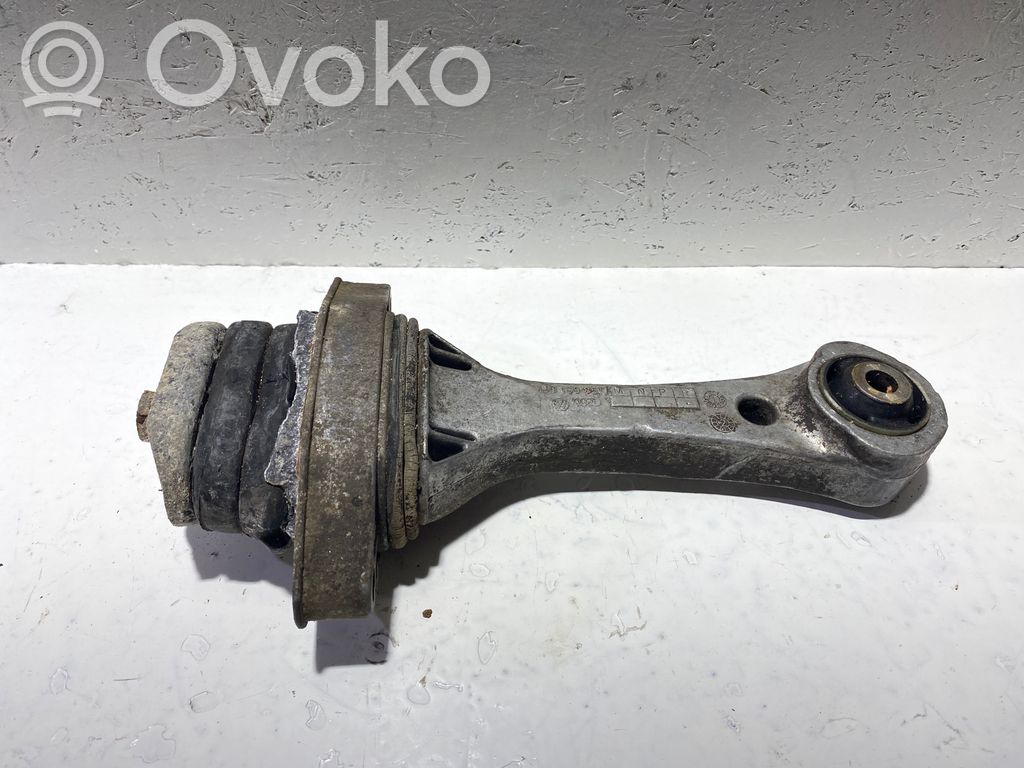 Volkswagen Golf IV Engine mount bracket 