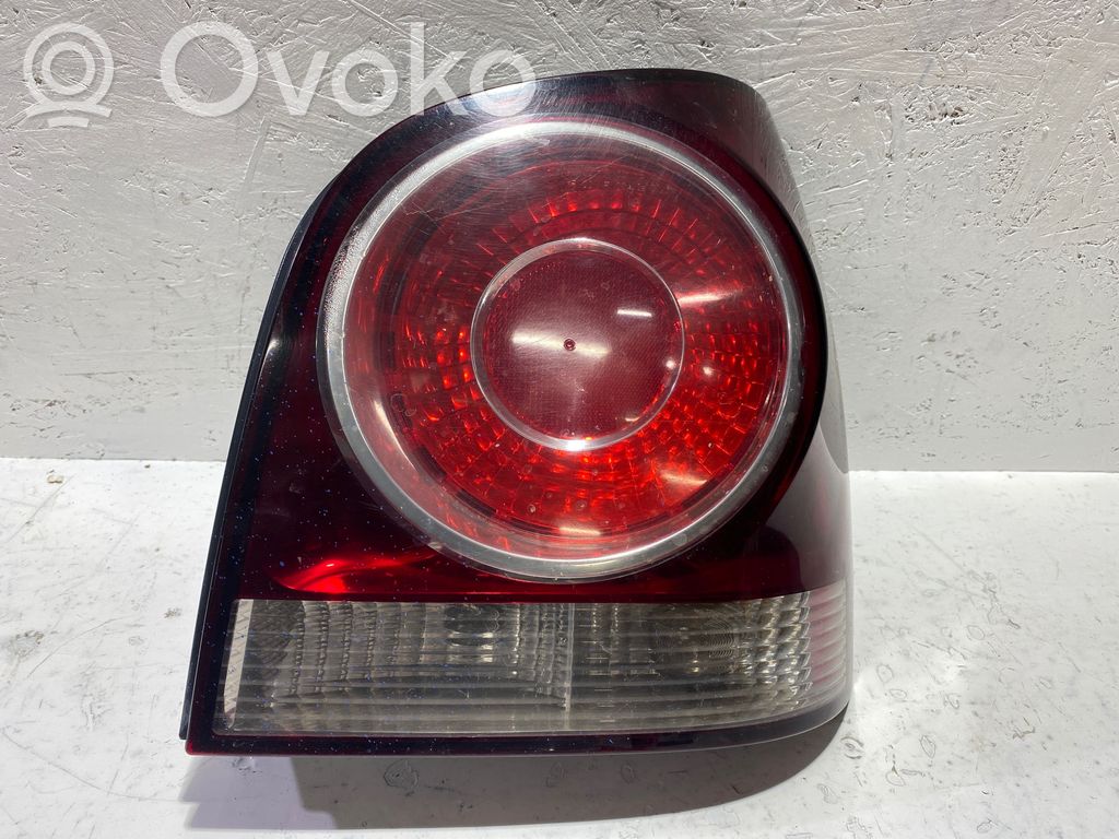 Volkswagen Polo IV 9N3 Lampa tylna 