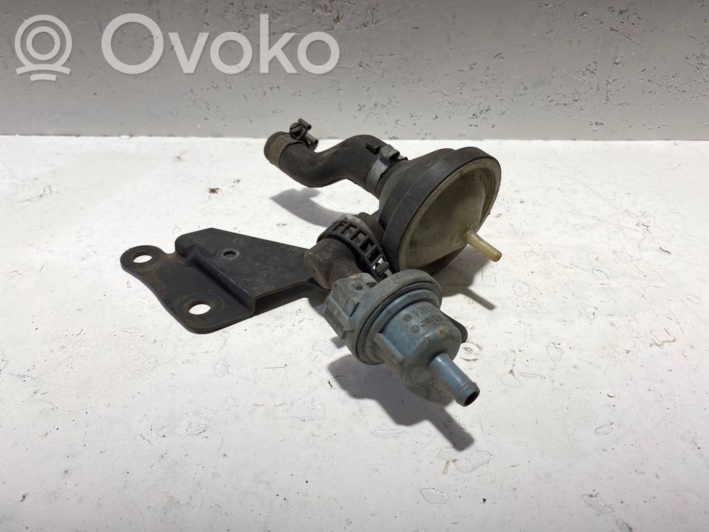 Volkswagen Golf III Zawór podciśnienia 