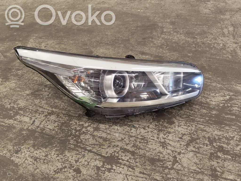 KIA Ceed Headlight/headlamp 