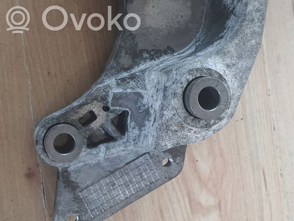 Jaguar I-Pace Engine mounting bracket 