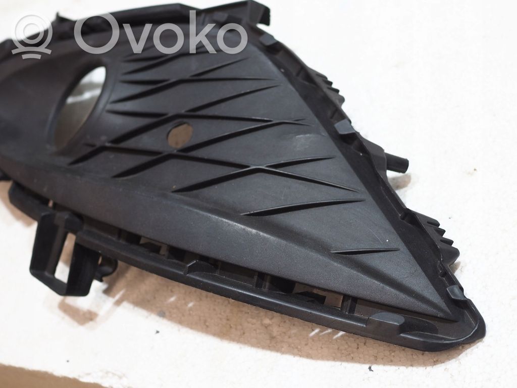 Mazda 5 Front bumper lower grill 