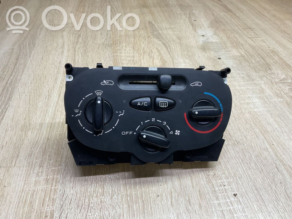 Peugeot 206 Climate control unit 