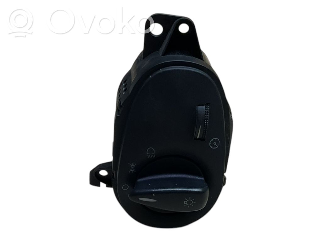 Ford Focus Light switch 