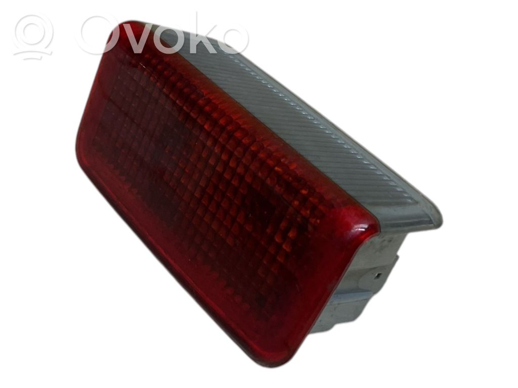 Audi A4 S4 B6 8E 8H Takatavaratilan sisävalo 