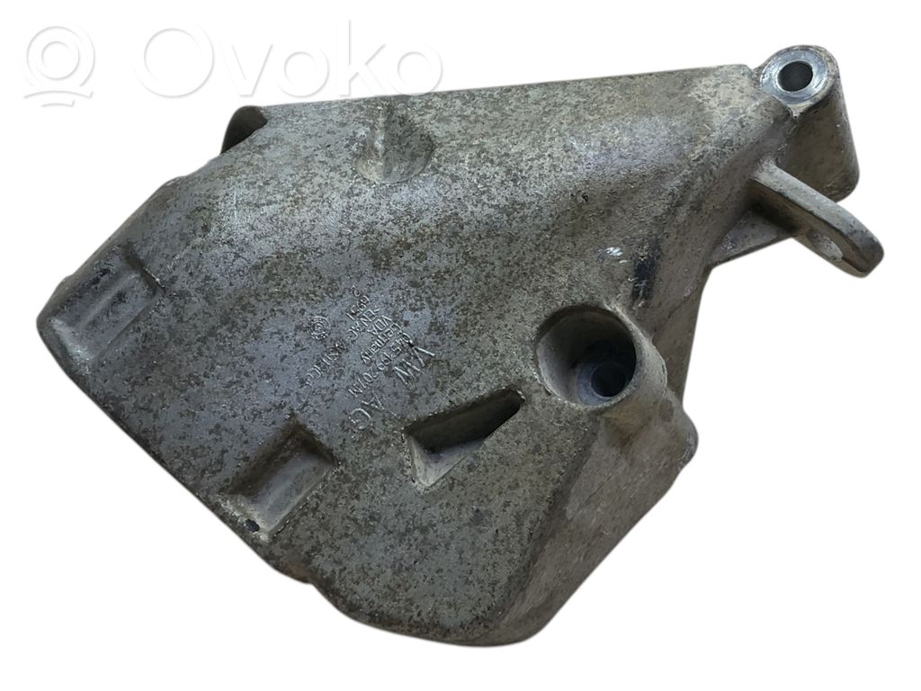 Skoda Fabia Mk1 (6Y) Engine mounting bracket 