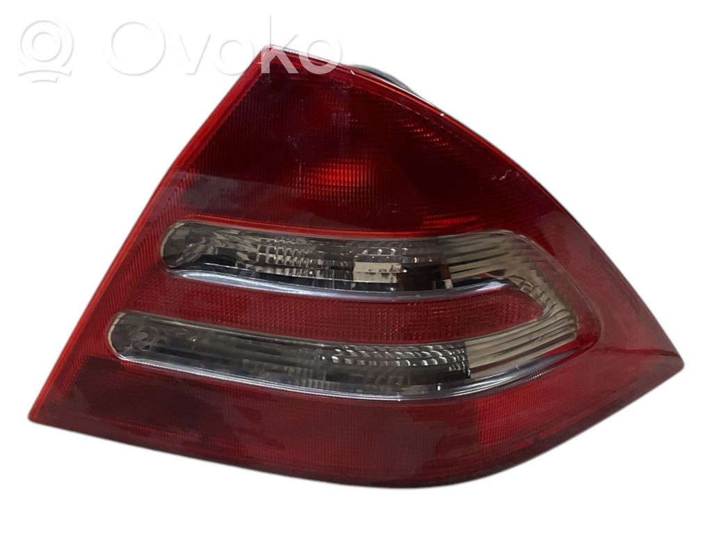 Mercedes-Benz C AMG W203 Lampa tylna 