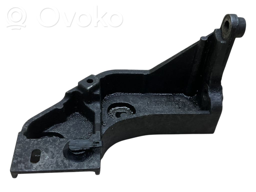 Opel Vivaro Engine mounting bracket 