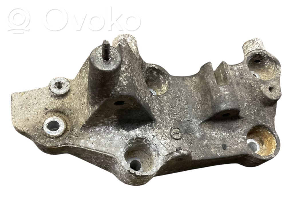 Renault Master III Generator/alternator bracket 