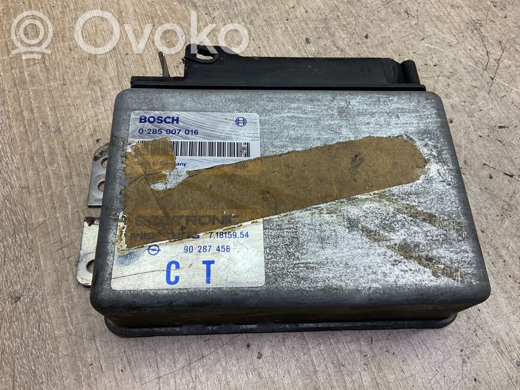 Opel Kadett E Engine control unit/module 