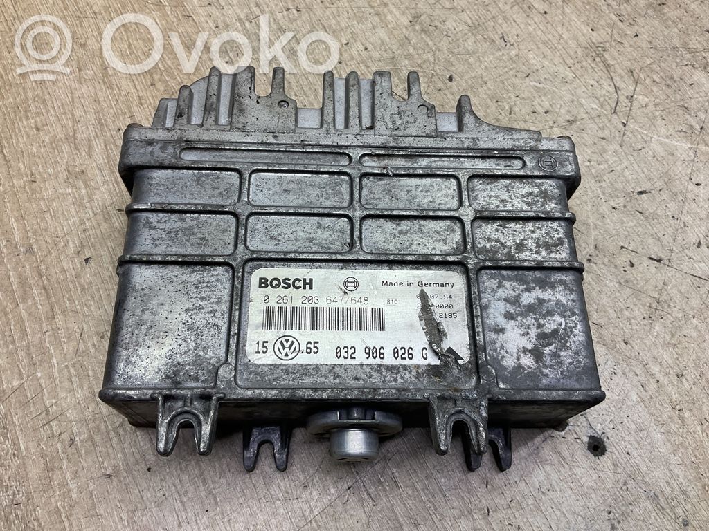 Volkswagen Golf III Engine control unit/module 