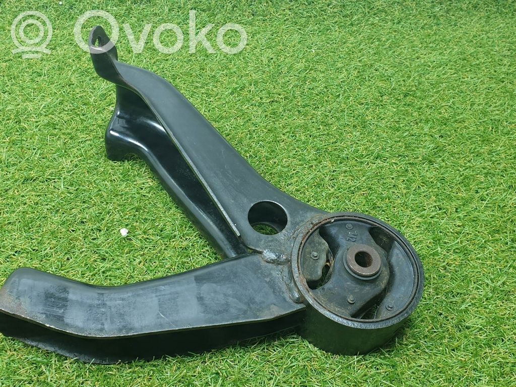 Mitsubishi Outlander Engine mount bracket 