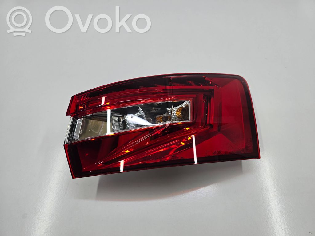 Skoda Superb B8 (3V) Lampa tylna 