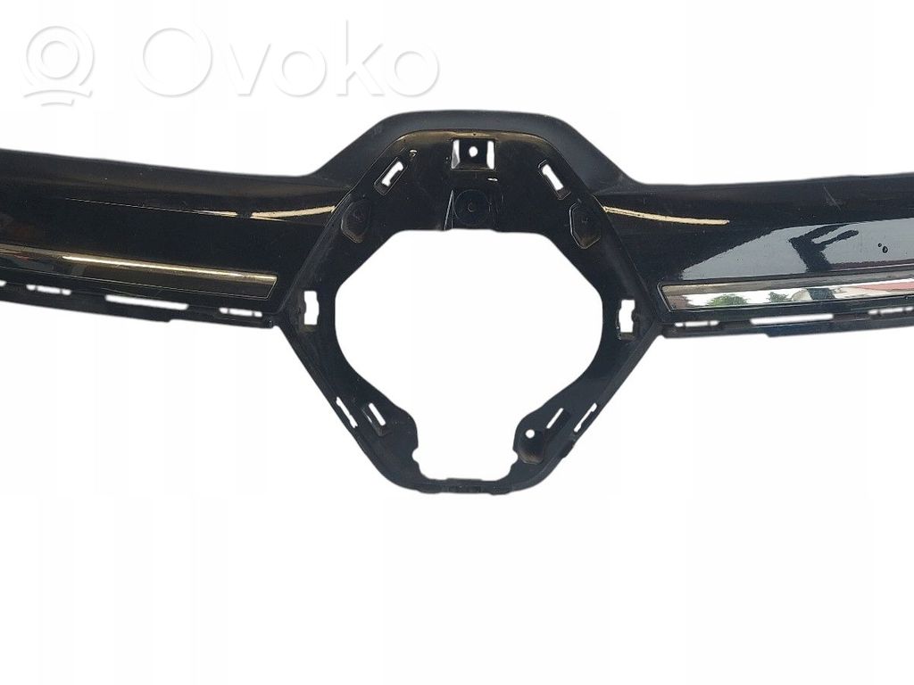 Renault Megane E-Tech Oberes Gitter vorne 