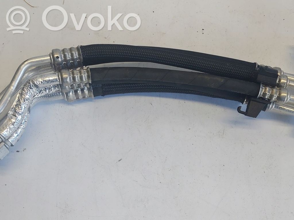 Tesla Model Y Ilmastointilaitteen putki (A/C) 