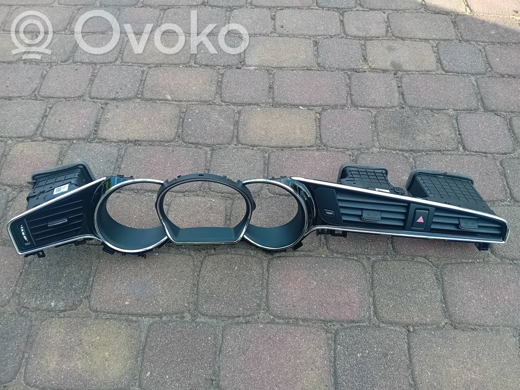 Lango oro grotelės