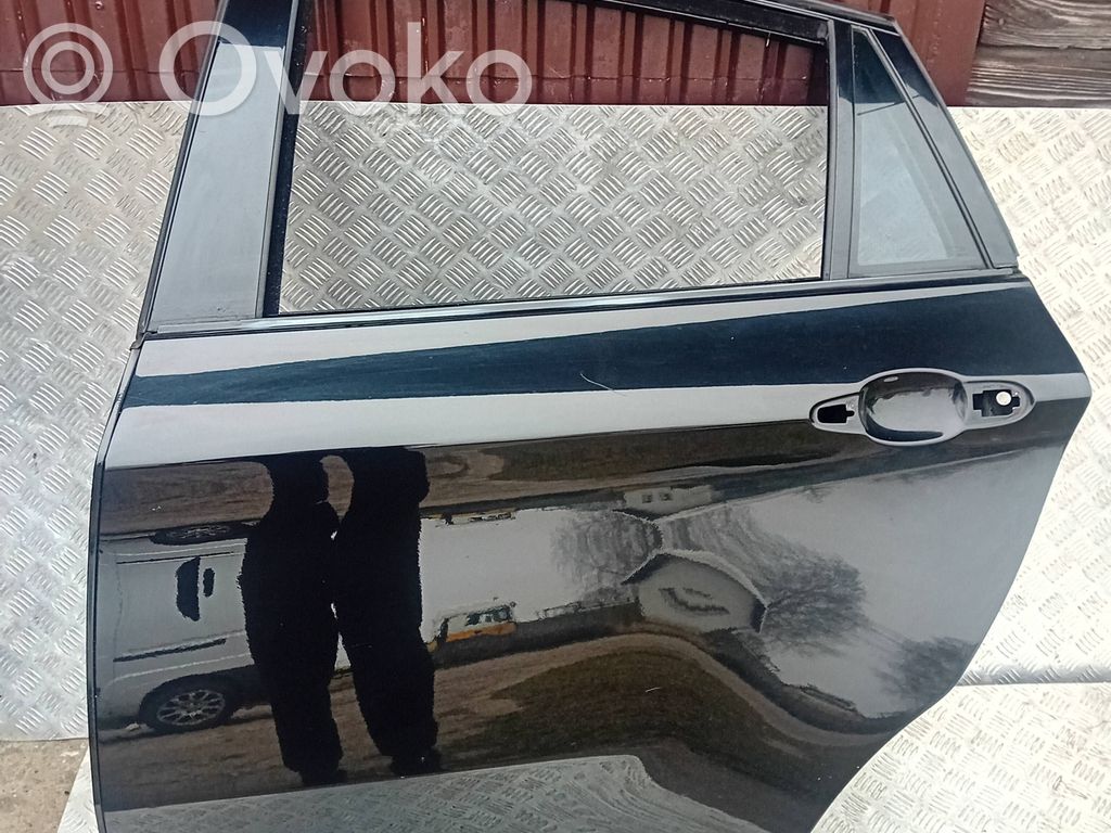 Side sliding door