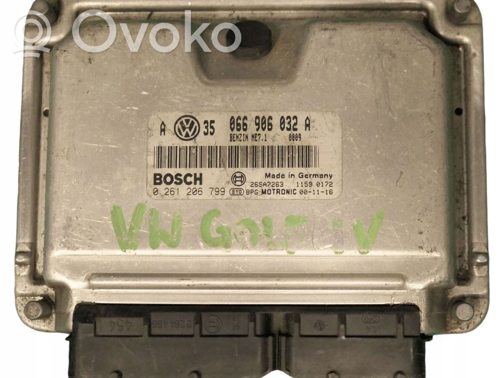 Volkswagen Golf IV Engine control unit/module 