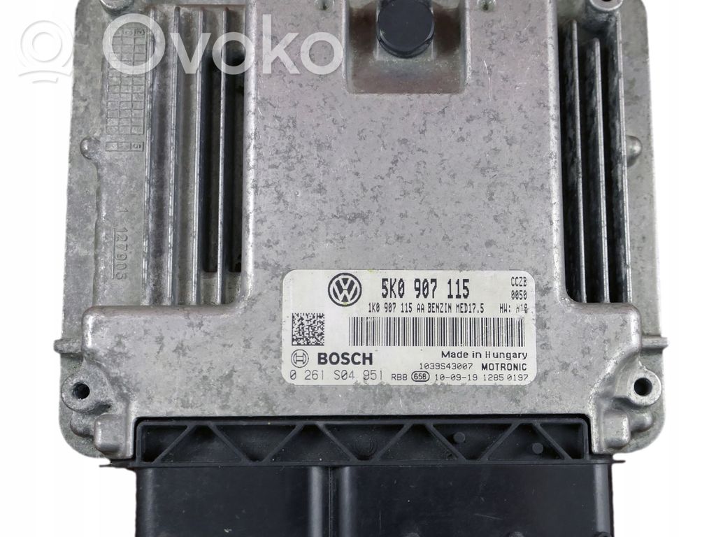 Volkswagen Golf VI Engine control unit/module 