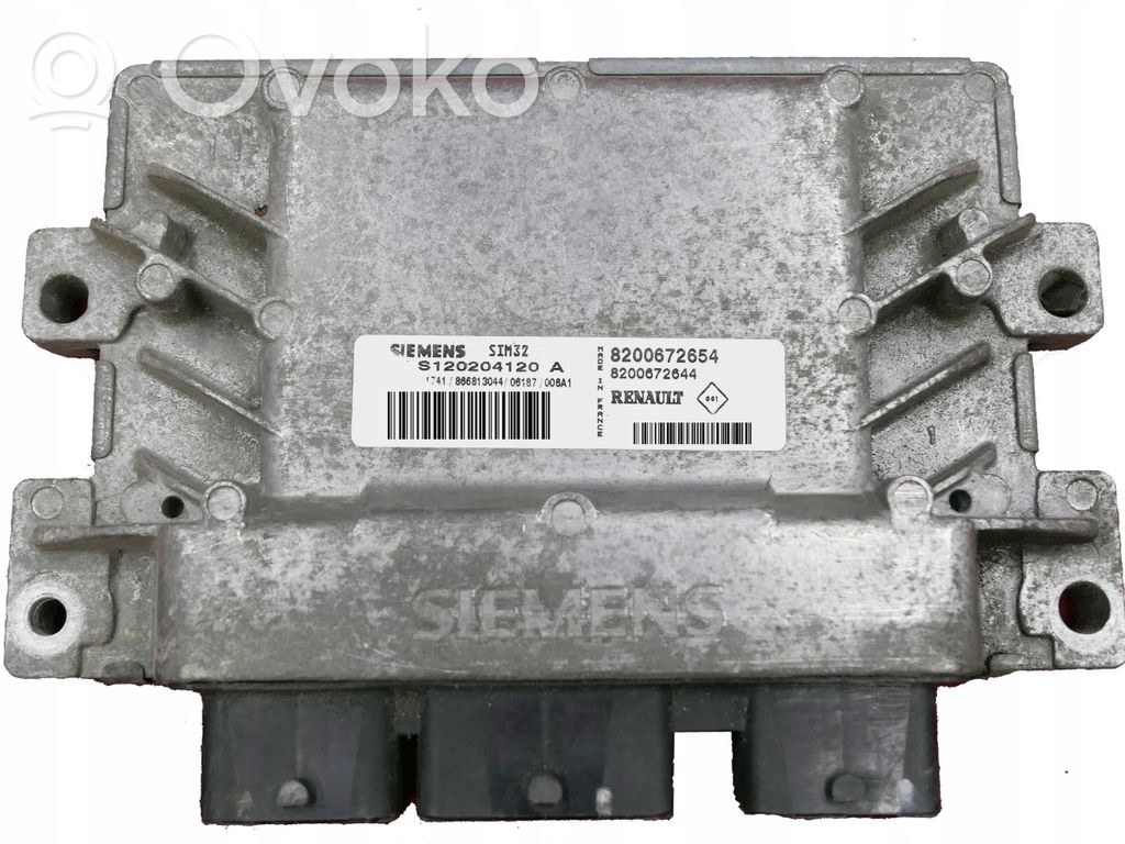 Renault Clio III Engine control unit/module 