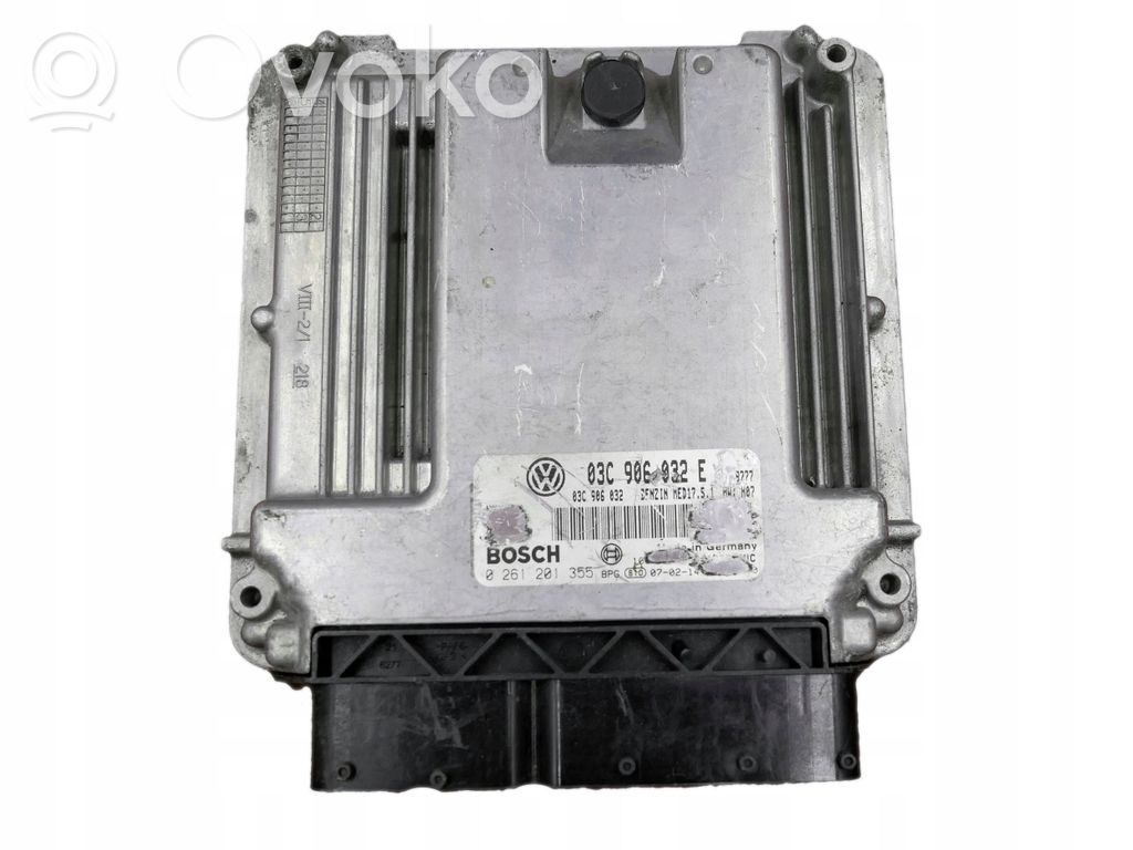 Engine control unit/module   03C906032E,0261201355