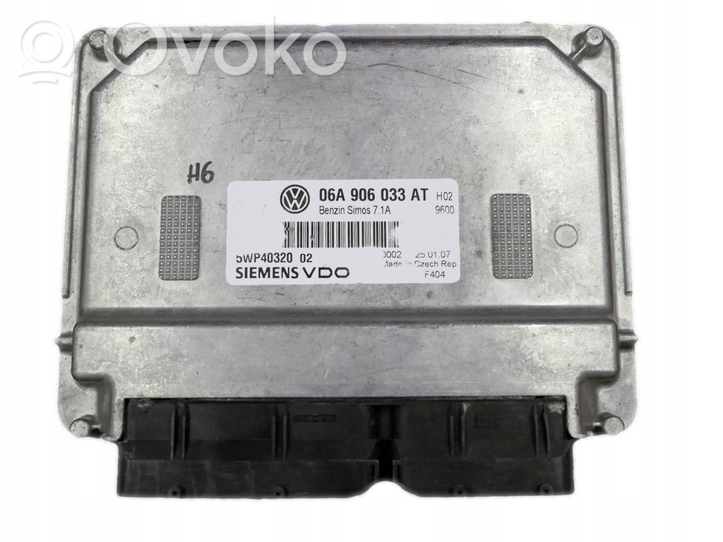 Volkswagen PASSAT B6 Engine control unit/module 