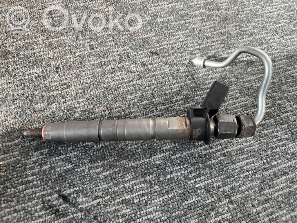Injecteur de carburant   0986435