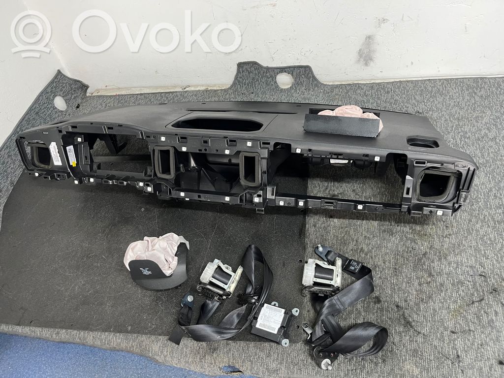 Peugeot Expert Панель 