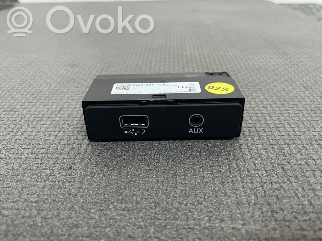 Gniazdo / Złącze AUX   8W0035708,8V0035708,80726004618XX