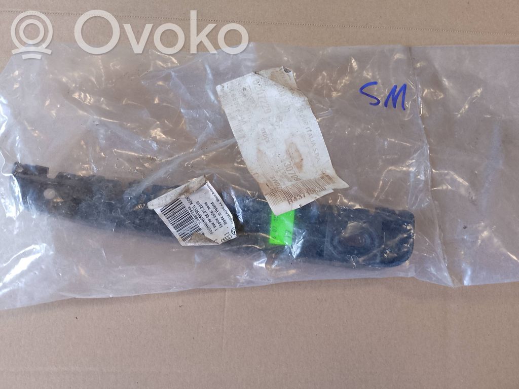 Skoda Yeti (5L) Rear bumper mounting bracket 