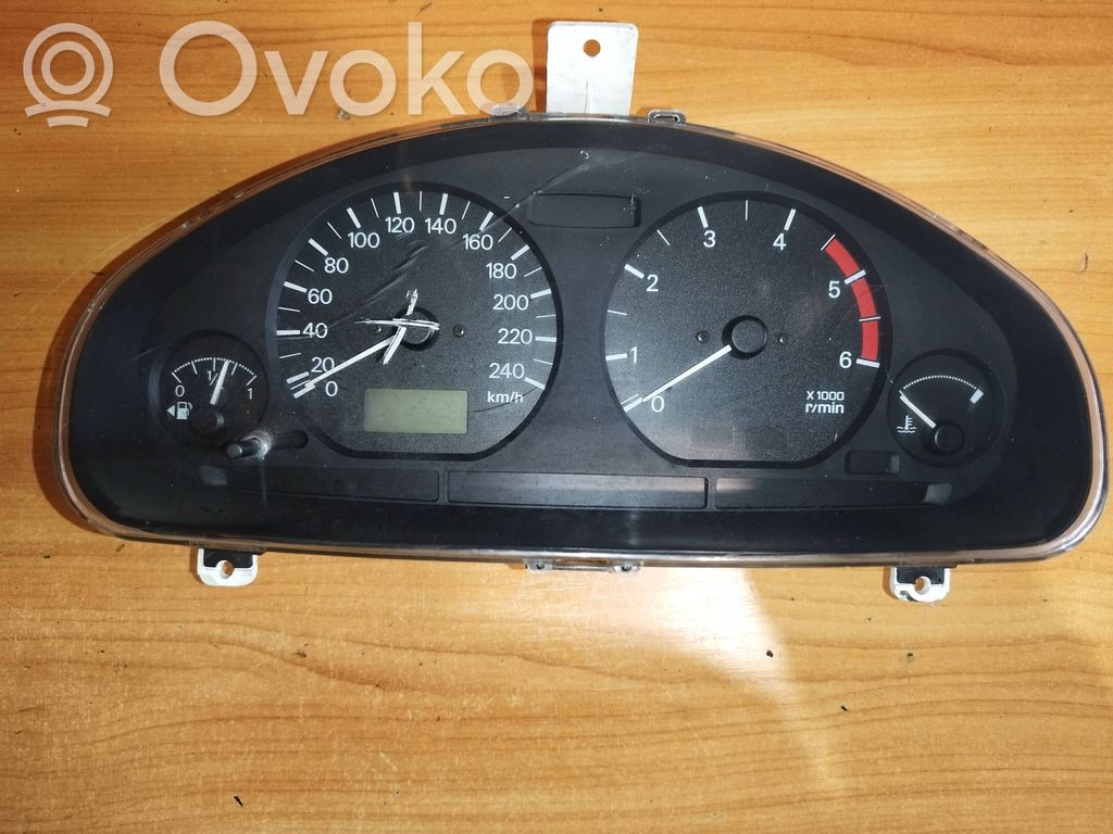 Mitsubishi Carisma Speedometer (instrument cluster) 