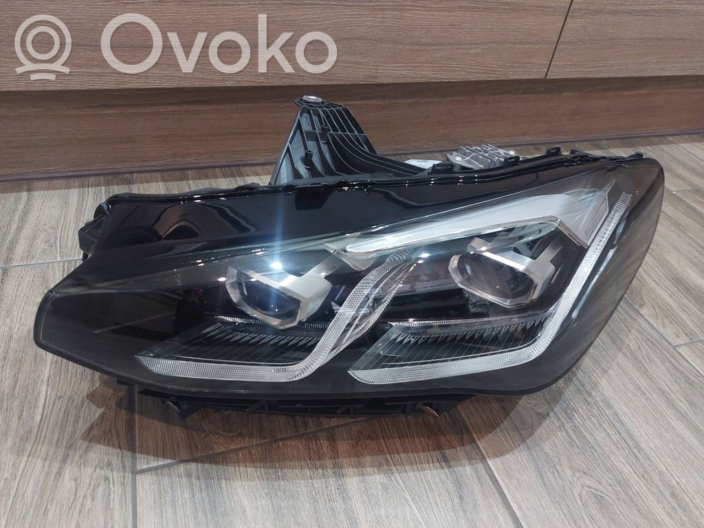 BMW 2 Active Tourer U06 Scheinwerfer 
