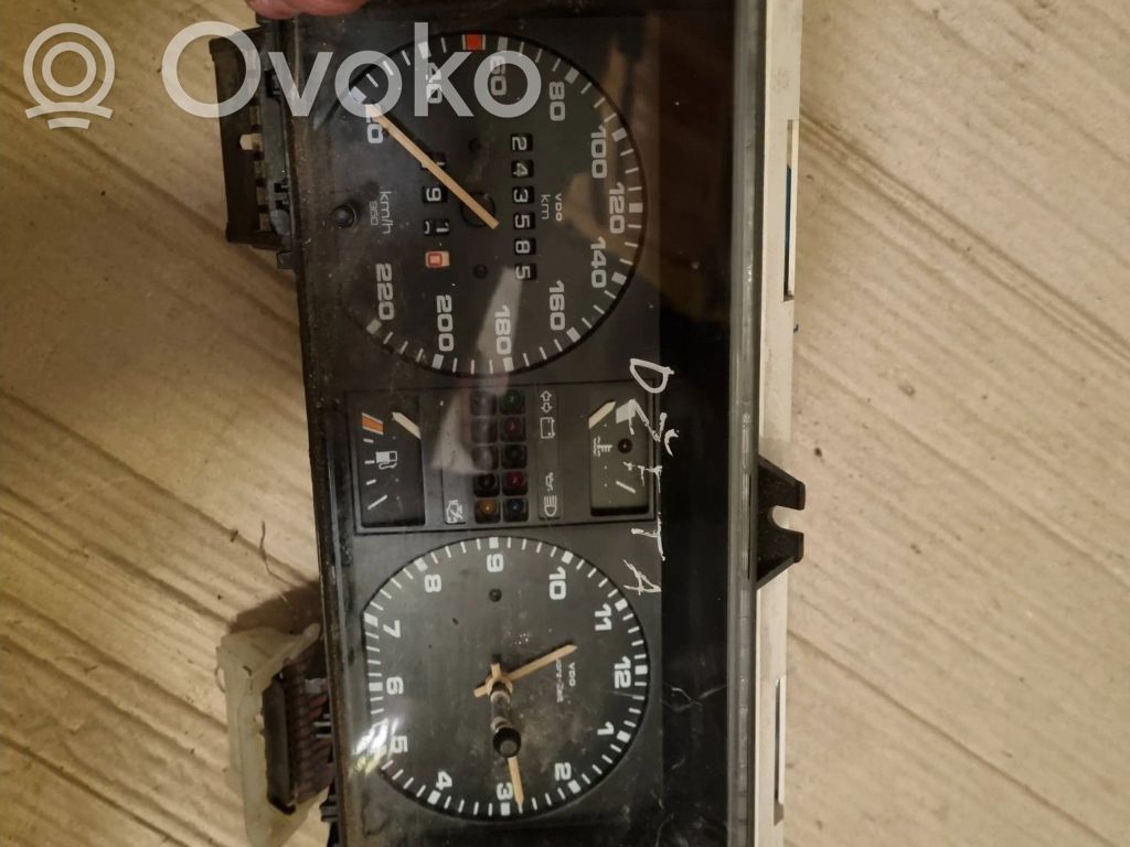 Volkswagen PASSAT Licznik / Prędkościomierz 
