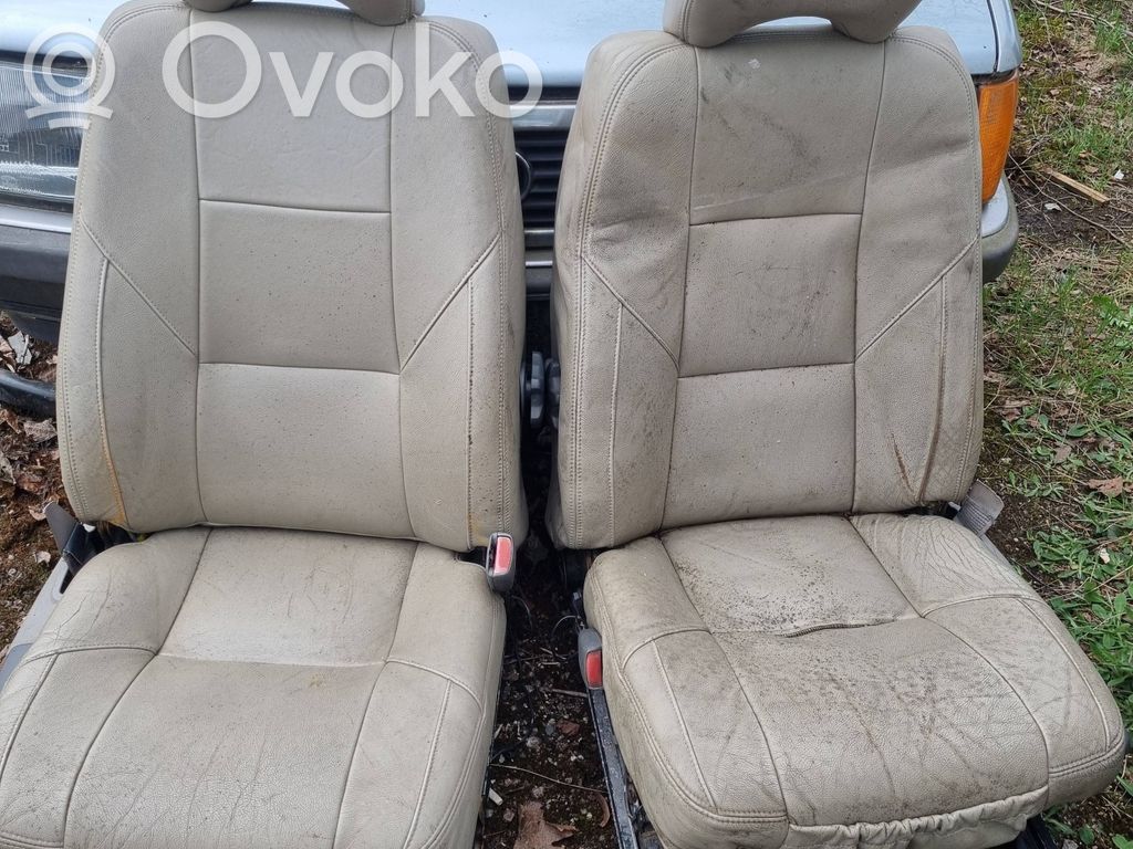Seat set