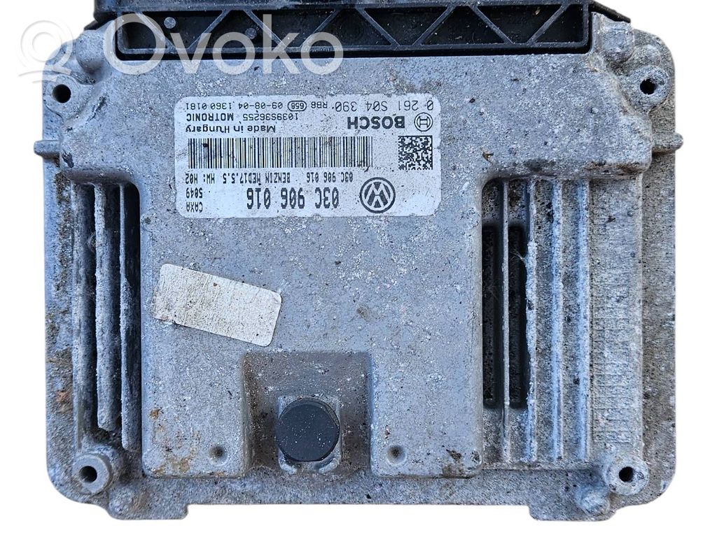 Volkswagen Golf VI Engine control unit/module 
