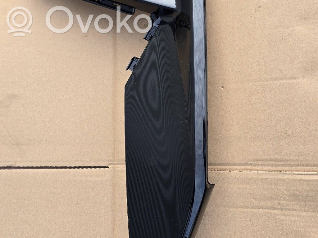 Audi e-tron Front bumper lower grill 