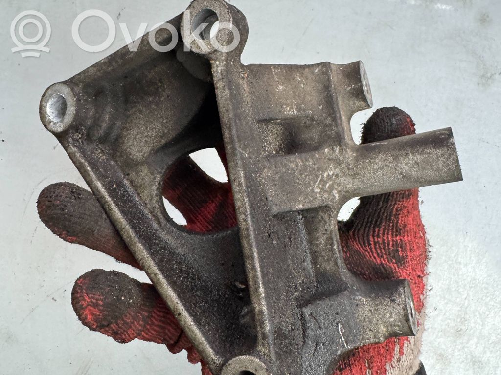Engine mounting bracket   11231AX600