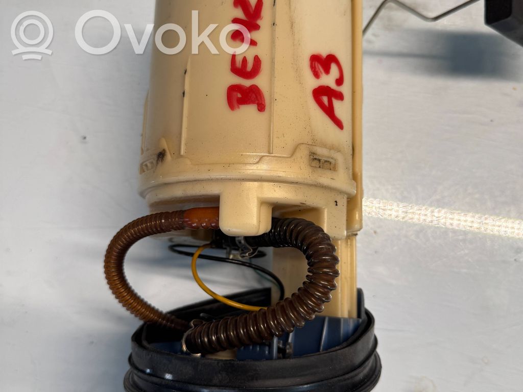 Audi A4 S4 B6 8E 8H Bomba interna de combustible 