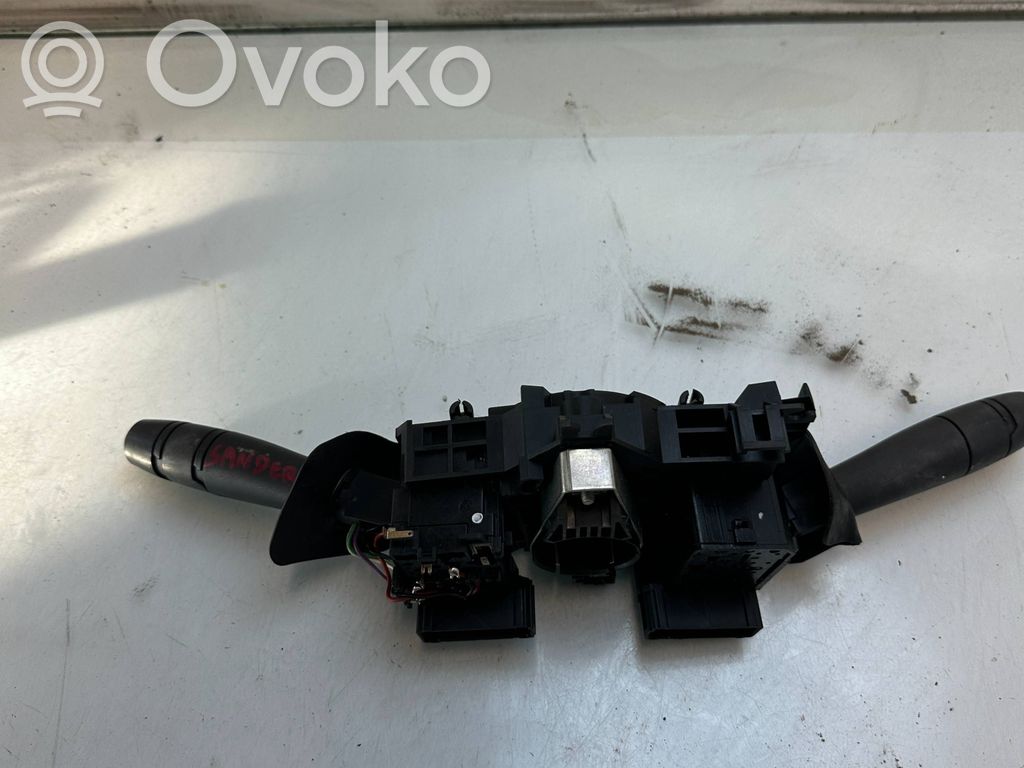 Dacia Sandero Wiper control stalk 