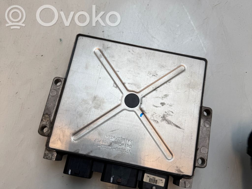Ford Focus Engine control unit/module 