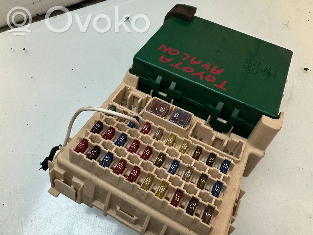 Toyota Avalon XX20 Fuse module 