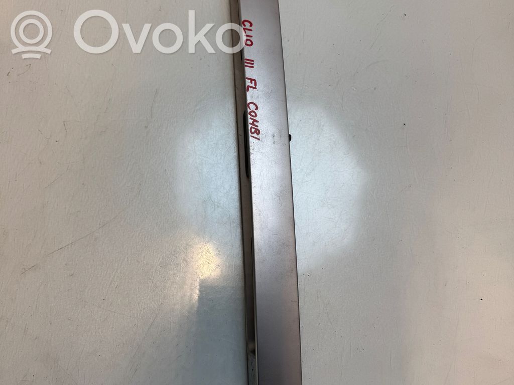 Renault Clio III Lampa oświetlenia tylnej tablicy rejestracyjnej 