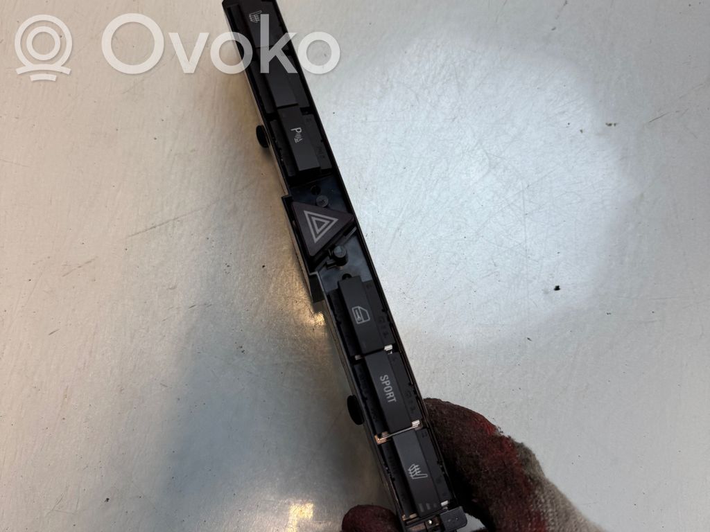 Opel Astra H Przycisk świateł awaryjnych 